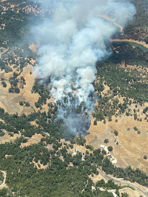 Firefighters Respond To 25 Acre Brush Fire Near Lake Nacimiento News