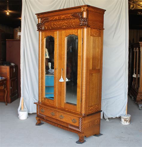 Bargain Johns Antiques Antique Victorian Oak Wardrobe Two Mirrored