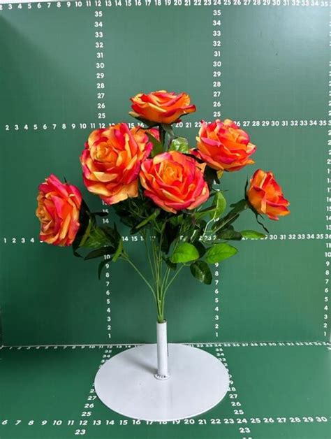 RAMO DE ROSAS X9 FLORES COLOR NARANJA Anacasti Internacional SA