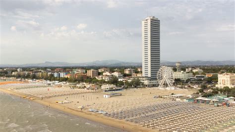 Grattacielo Di Cesenatico Studio Archit