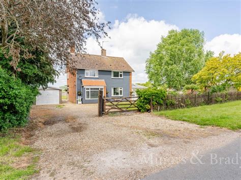 3 Bed Detached House For Sale In Massingham Road West Raynham