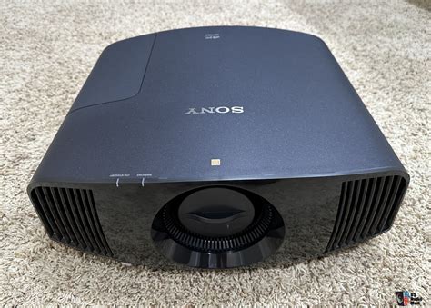 Sony VPL VW285ES Projector Photo 4078093 US Audio Mart