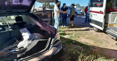 Choque Por Alcance Sobre La Carretera Los Mochis Ahome Deja A Dos