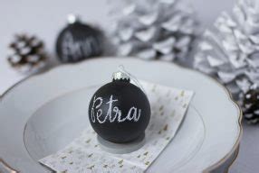 Diy Christbaumkugeln Mit Tafelfarbe We Love Handmade