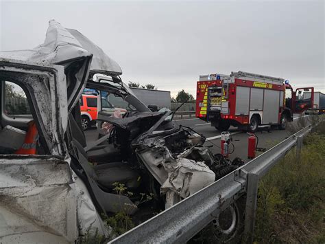 Schwerer Lkw Unfall Auf Der A Kurz Vor Der Anschlussstelle Hamm