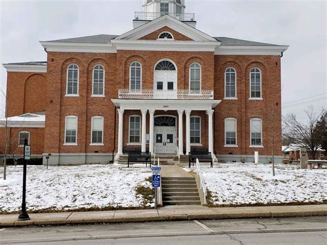 Lincoln County Historic Courthouse I Column Restoration N·form