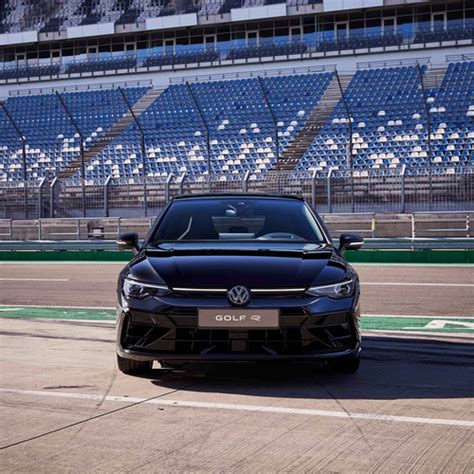 2025 Volkswagen Golf R Black Edition Stunning HD Photos Videos