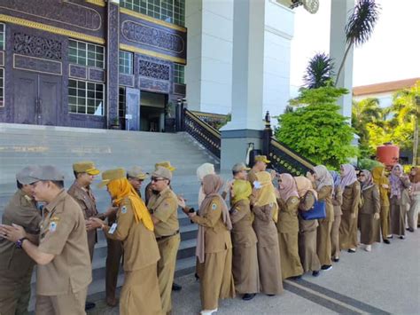 Gubernur Kalsel Paman Birin Ajak Kerja Gembira Jejakbanua