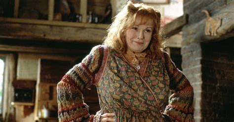 Harry Potter 10 Times Molly Weasley Proved She Was The Best Mom