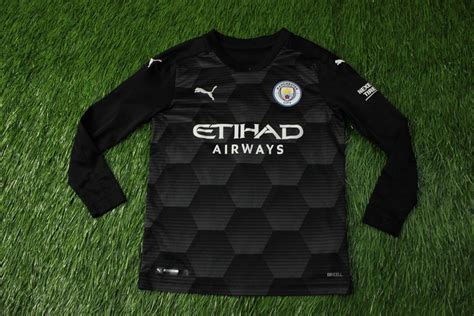 Manchester City Penjaga Gol Baju Bolasepak 2020 2021 Sponsored By Etihad