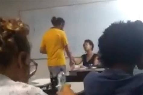 Vídeo Alunos da UFRB acusam colega de racismo contra professora