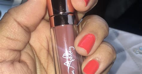 Lipgloss Be Poppin Elf X Alissa Ashley Nude Rose Lip Gloss Queen Ashley