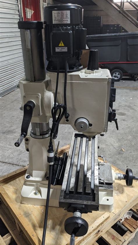 RONG FU Mill Drill Machine 18 1 8 X 9 Travel 220V 3MT R8 Spindle RF