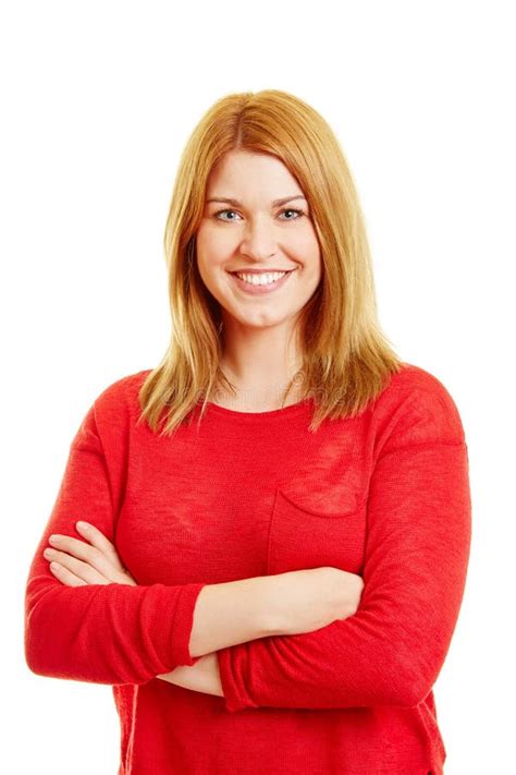 Jeune Femme Blonde De Sourire Avec Ses Bras Croisés Photo stock Image du satisfaction heureux