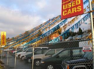 Used Cars | January 2006 - Old cars wait for buyers on 12th … | Flickr
