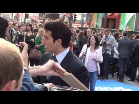 Henry Cavill Signing Autographs And Takes Selfies With Fans Youtube