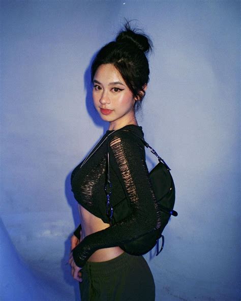 Hot girl tạp hoá Thanh Hoá sau nhiều năm ở ẩn mặc gợi cảm nhưng đẳng