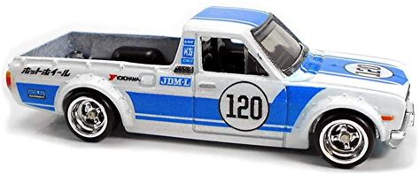 Embalagem Danificada Hot Wheels Car Culture Hyper Haulers 75 Datsun Sunny Truck B120