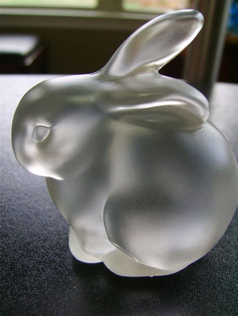 11 Fenton Frosted Glass Bunny 3 W X 3 25 H Fenton Glass Glass Molds