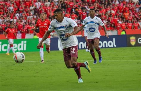 Inter perde nos pênaltis e Caxias pega o Grêmio na final do Gauchão