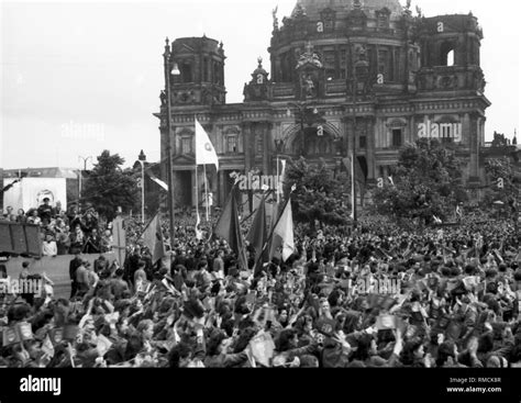 Fdj 1950 Fotos und Bildmaterial in hoher Auflösung Alamy