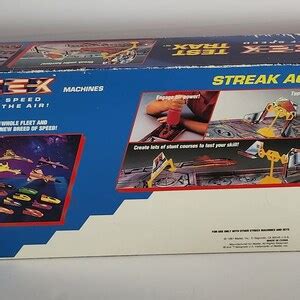 Mattel Hot Wheels STREEX Test Trax Feet Track With Car Launcher