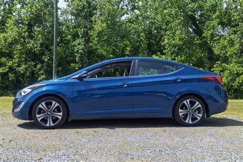 Used 2015 Hyundai Elantra Consumer Reviews 29 Car Reviews Edmunds