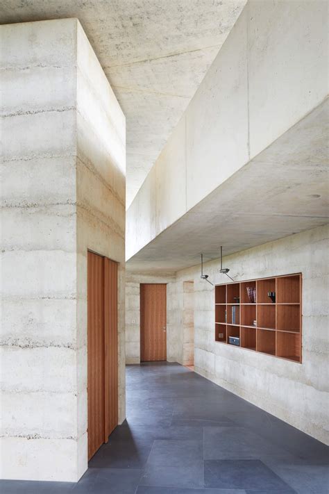 Secular Retreat – HOLIDAYARCHITECTURE