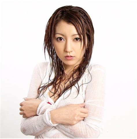 Được coi là từ điển gợi cảm của làng phi m 1 8 Nhật Bản nàng hot girl bất ngờ lộ ảnh mẹ đơn