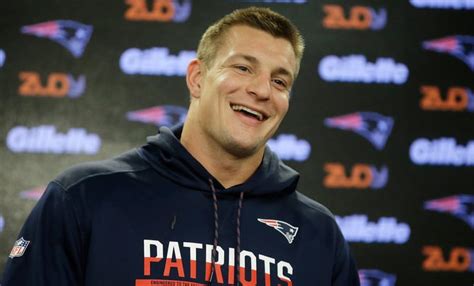 New England Patriots Rob Gronkowski Announces Retirement At Age 29