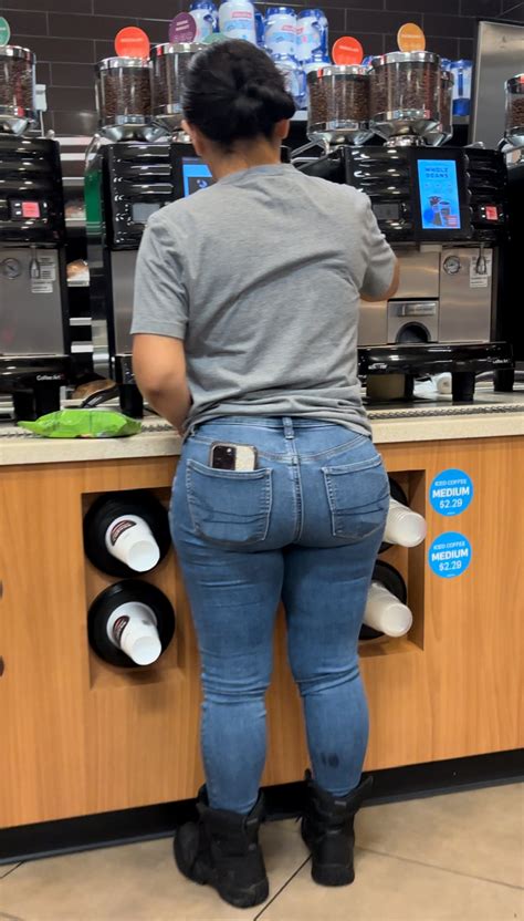 Petite Latina With Fat Ass In Tight Jeans Tight Jeans Forum
