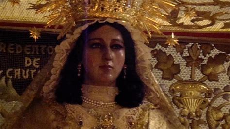 Nuestra Señora de la Merced por la Plaza de las Canastas de recogida