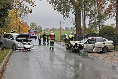 Update Vier Schwerverletzte Nach Frontalkollision In Meerane