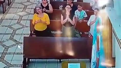 Utilizó a su hija para robar a una mujer en plena iglesia en Honduras y