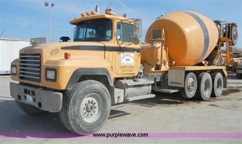 1995 Mack Rd690s Concrete Mixers Mack Trucks Types Of Concrete