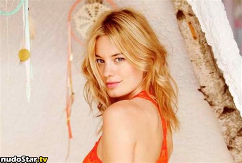 Camille Rowe Fingermonkey Nude Onlyfans Photo Nudostar Tv