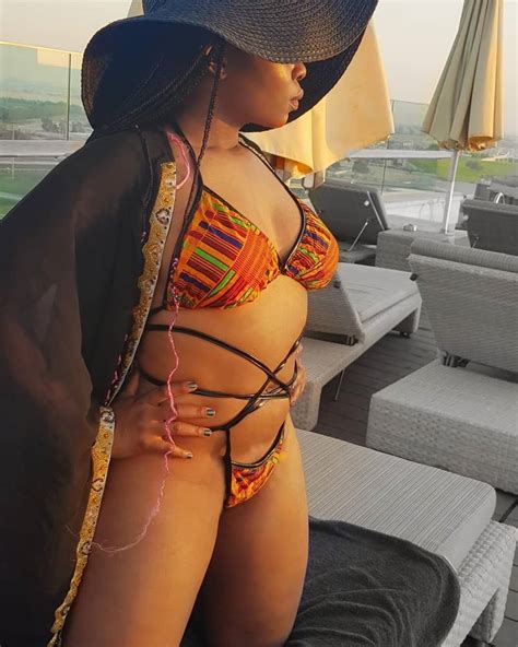 E News Yemi Alade Flaunts Banging Body In Tiny Bikini Ijebuloaded