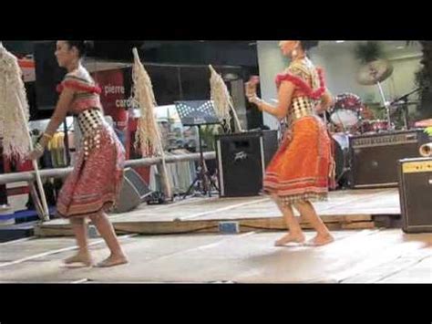 invisiblelady: Traditional Dance - Ngajat Iban from Sarawak and ibanese ...