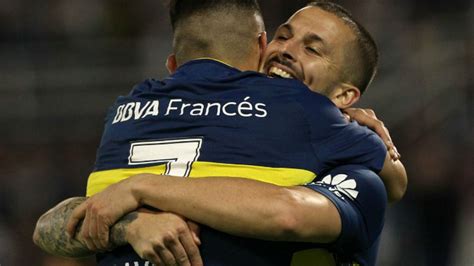 Boca Juniors superó sin problemas a Vélez Sarsfield 442