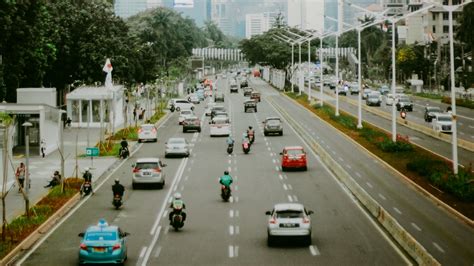 Cintai Bumi Yuk Berkendara Motor Ramah Lingkungan