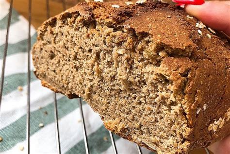 Pan De Avena Y Espelta Integral Con Hierbas Provenzales En Panificadora