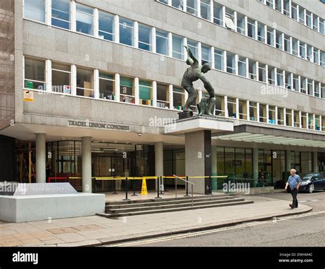 Trades Union Congress Building London Hi Res Stock Photography And