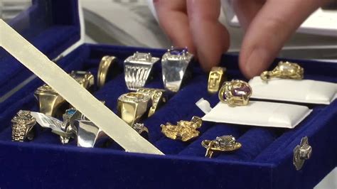 A Gold Rush At Minnesota Jewelry Stores As Gold Prices Soar To Record