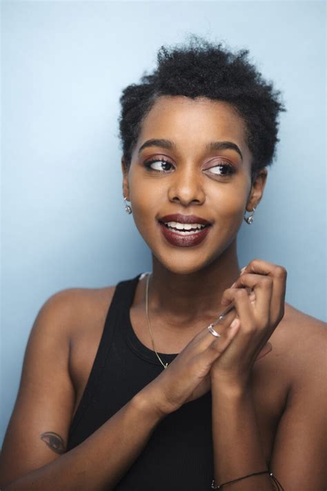 6 Hot Sexy Mallori Johnson Bikini Pics