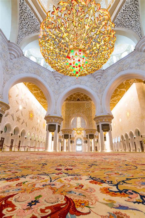 Interior of Sheikh Zayed Grand Mosque in Abu Dhabi Editorial ...