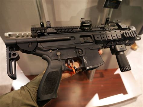 室内戦闘に強い新型のマシンピストル「sig Mpx」実銃詳細フォトレビュー ピストル 銃 サバイバル武器