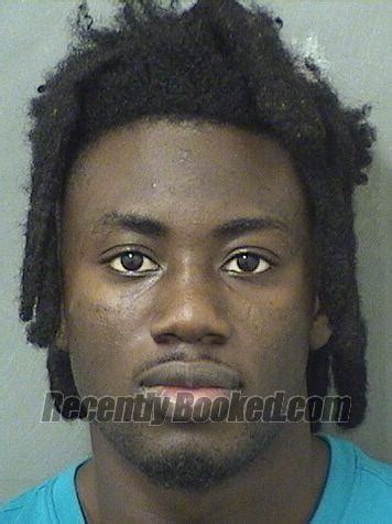 Recent Booking Mugshot For JAQUAN DAVON DAVIS In Palm Beach County