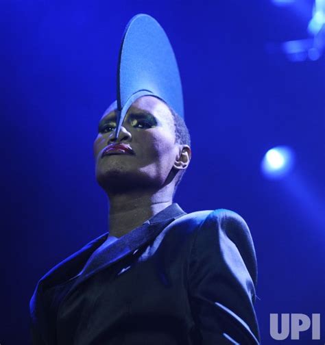 Photo Grace Jones Performs In London Lon20090130104