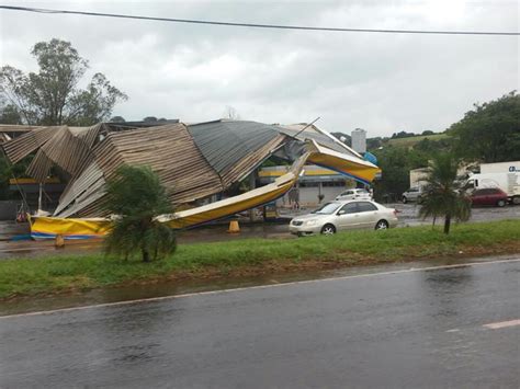 G1 Vento Forte E Granizo Provocam Diversos Estragos Em Cidades Do Pr