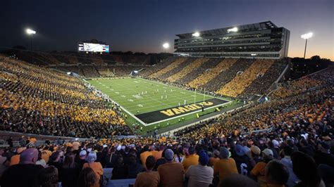 Couple Plans To Replicate University Of Iowas Kinnick Stadium With